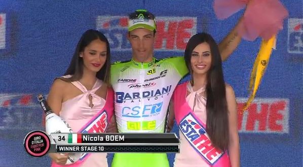 Giro d’Italia, gruppo beffato: festeggia Nicola Boem. Porte attardato e penalizzato