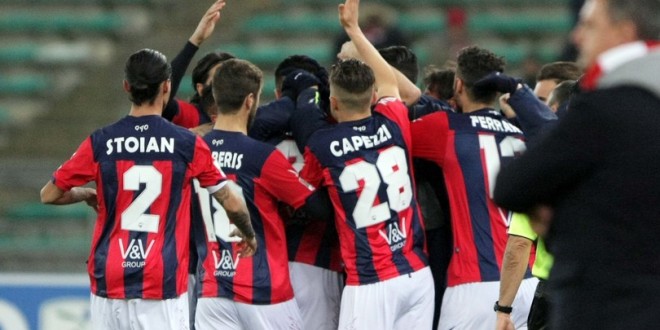 Serie B, 25ᴬ giornata: pazzo Bari, il Crotone ti rimonta in 5’ e torna primo!
