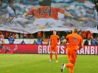 Cruyff: Olanda-Francia si ferma al 14', omaggio al Mito