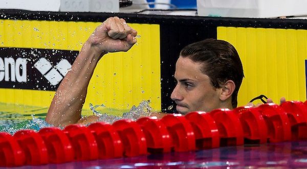 Nuoto, Assoluti Invernali: Martinenghi da record, Pellegrini al top