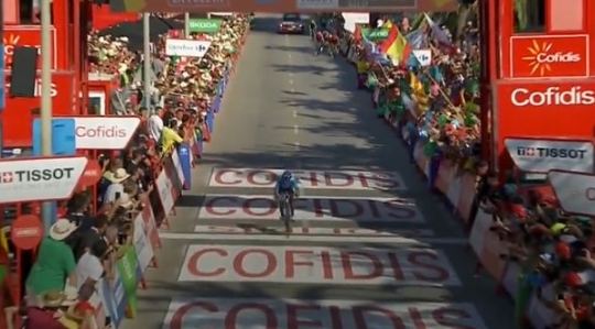 Vuelta a Espana, colpo Quintana a Calpe. Roche in maglia rossa, Aru c’è