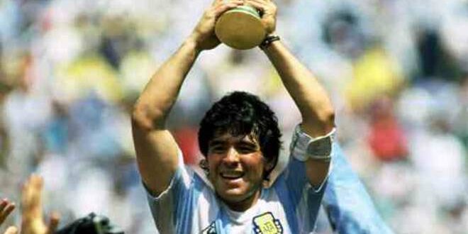 Maradona è morto, addio al Pibe de Oro