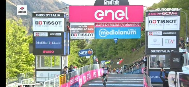 Giro d’Italia 2021. Orgoglio Yates sull’Alpe di Mera, solidità Bernal