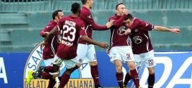 L'esultanza del Livorno dopo il 4-2