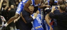 Basket, Sassari batte Milano e vola in finale