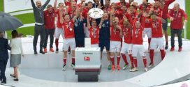 Bayern Monaco Meisterschale 2015-16