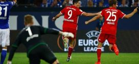 Lewandowski-Muller Schalke-Bayern Bundesliga, foto Reuters