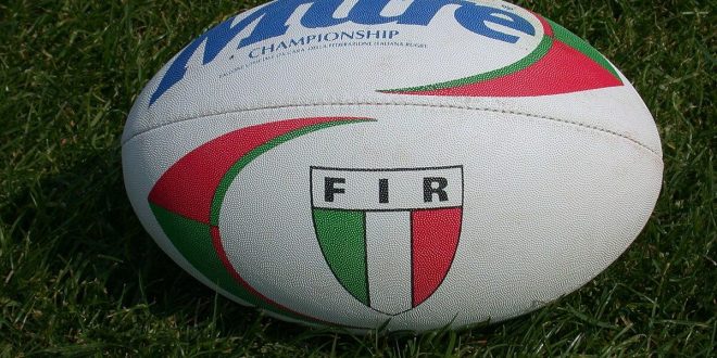 Il Processo Artigianale Dietro la Palla da Rugby