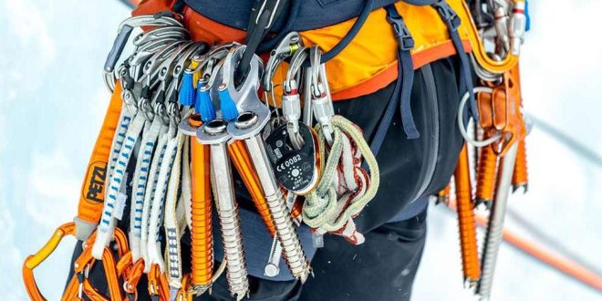 Guida alla scelta dell’equipaggiamento per arrampicata su ghiaccio