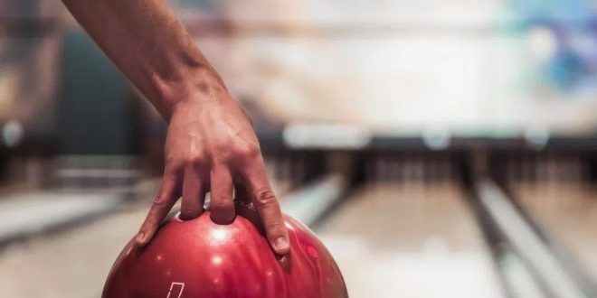 La fisica del bowling: la rotazione del pallone spiegata