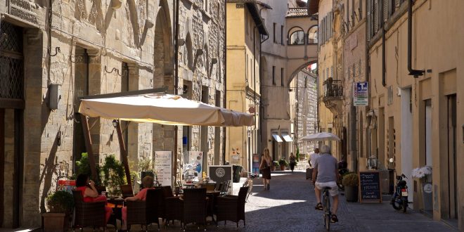 Quando le città si sfidano: rivalità nei tornei storici