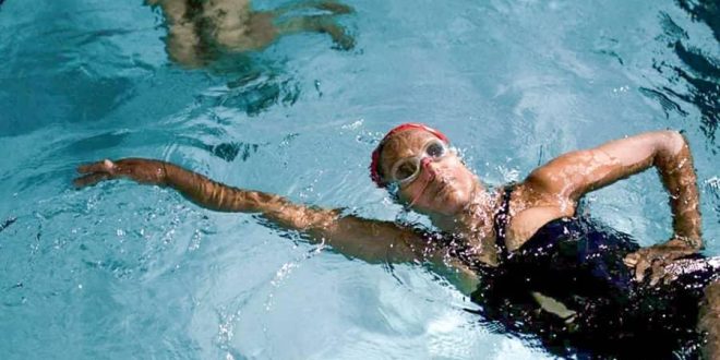 Aerobica Acquatica: Vantaggi di Fitness in Acqua Bassa